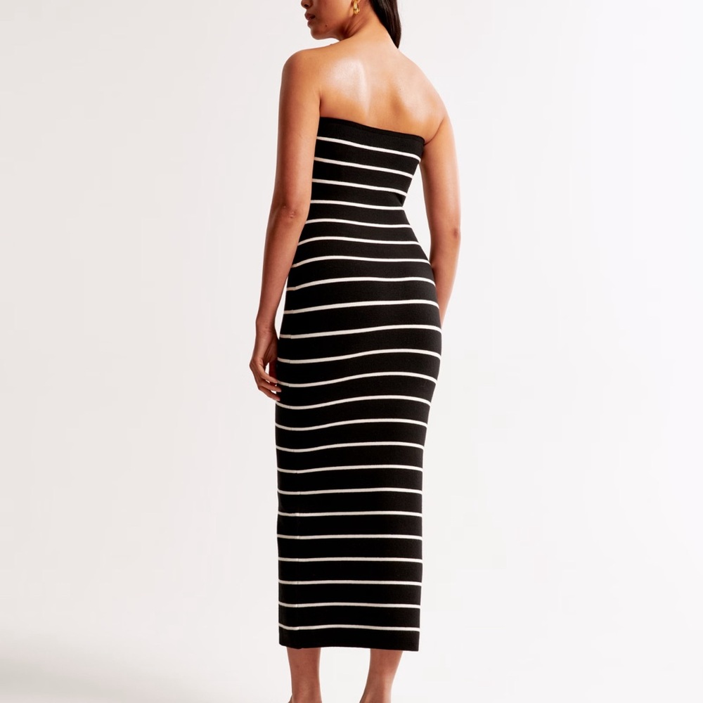Abercrombie & Fitch Black and White Striped Strapless Midi sweater dress